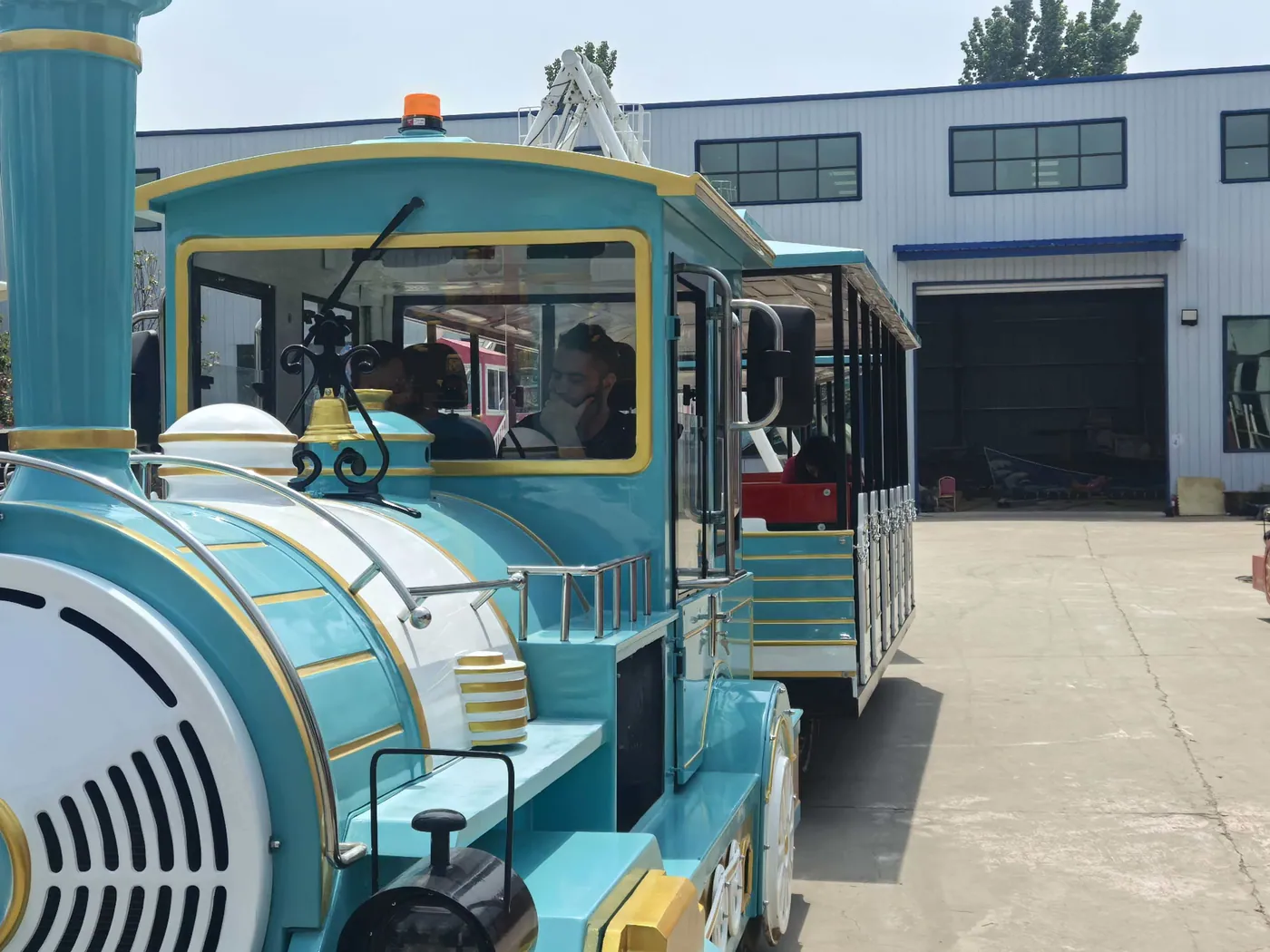 US client factory audit and ride ordering — XL Amusement Ride amusement ride manufacturer (photo 5)