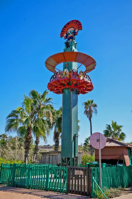 Drop Tower 12 Seats 9-12 m amusement ride for sale — manufactured by XL Rides (Henan Xinlong Amusement Equipment Co., Ltd.)