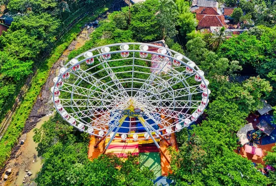 FERRIS WHEEL 45M amusement ride for sale — manufactured by XL Rides (Henan Xinlong Amusement Equipment Co., Ltd.)