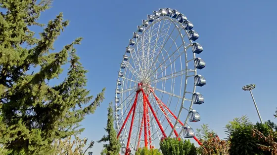 GIANT WHEEL 55M amusement ride — photo 5 by XL Rides factory