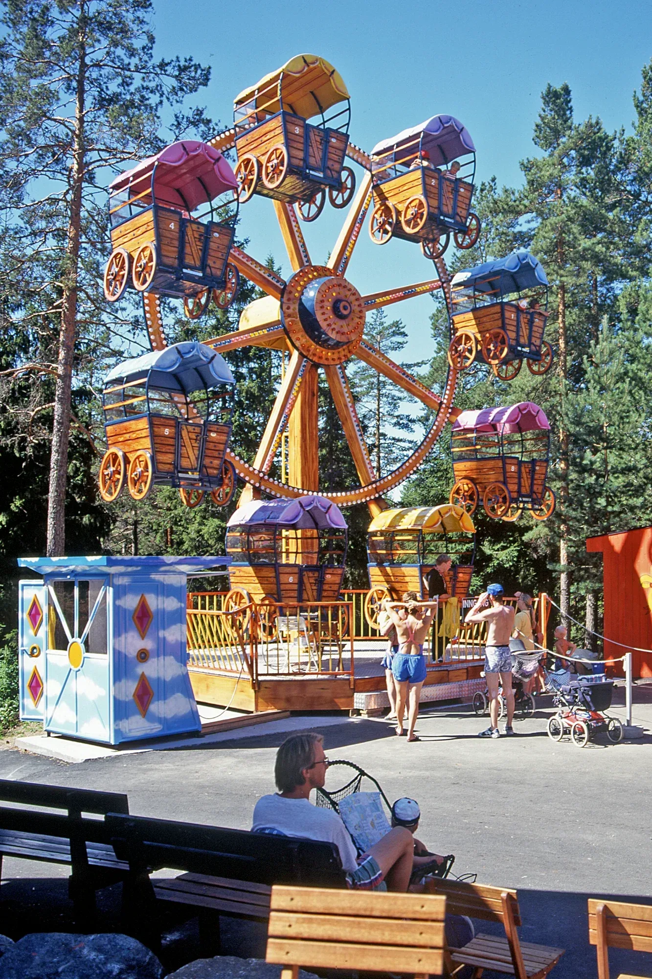 SPRITZ TOWER — Ferris Wheels ride for sale from XL Rides amusement ride manufacturer, China