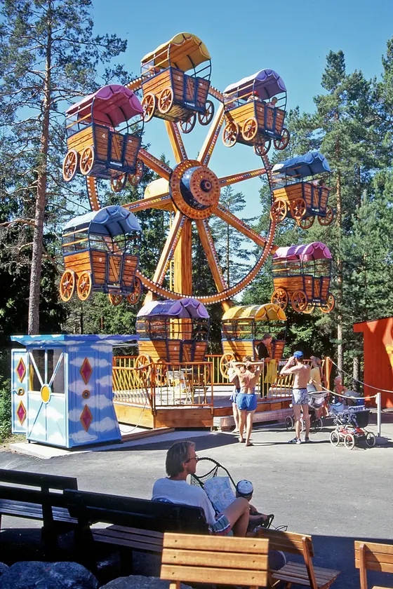 SPRITZ TOWER amusement ride for sale — manufactured by XL Rides (Henan Xinlong Amusement Equipment Co., Ltd.)