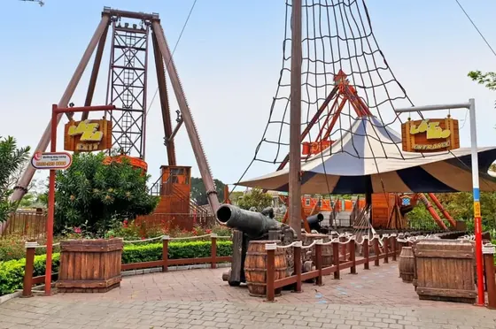 Pirate Ship amusement ride — photo 6 by XL Amusement Ride factory