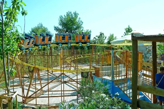 8-shape COASTER amusement ride for sale — manufactured by XL Rides (Henan Xinlong Amusement Equipment Co., Ltd.)