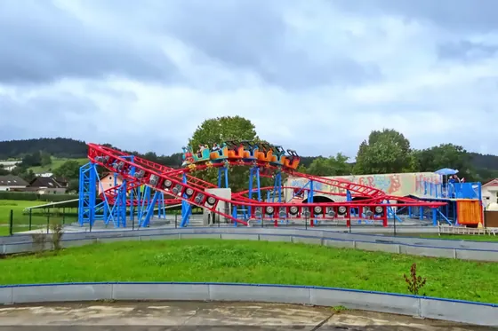 Family launch amusement ride for sale — manufactured by XL Rides (Henan Xinlong Amusement Equipment Co., Ltd.)