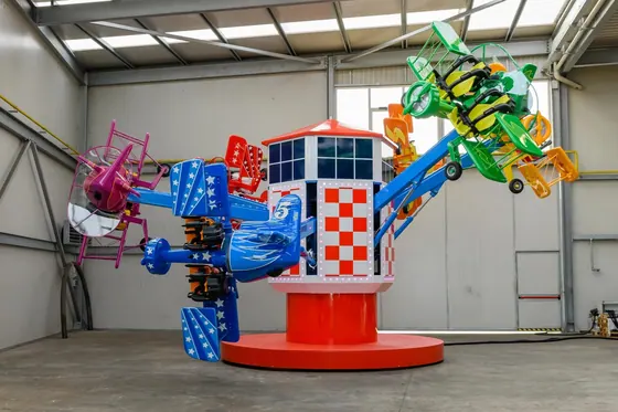 Enjoy The Flight amusement ride — photo 6 by XL Amusement Ride factory