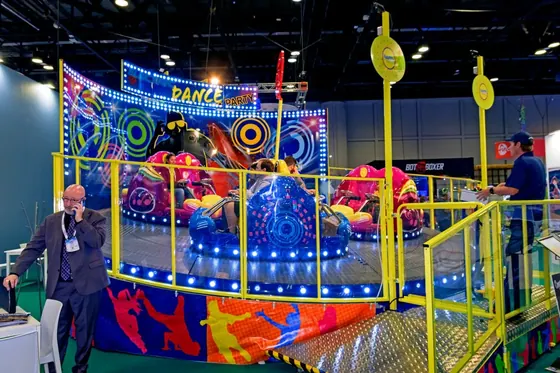 mINI BREAK DANCE amusement ride — photo 4 by XL Amusement Ride factory