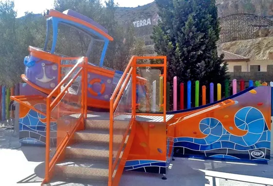 Mini Twist Boat amusement ride — photo 4 by XL Amusement Ride factory