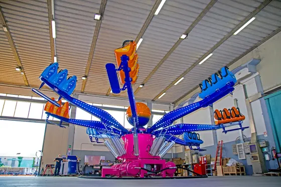 Super Jumper amusement ride — photo 4 by XL Amusement Ride factory