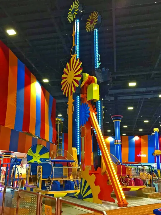 Time Machine amusement ride — photo 3 by XL Amusement Ride factory