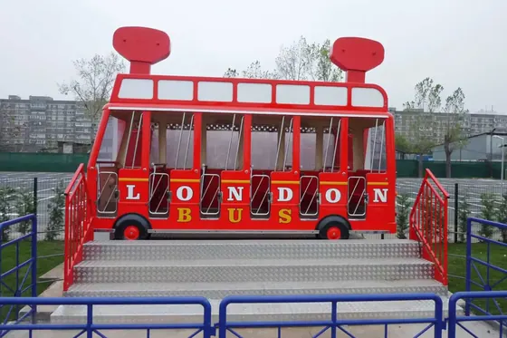 Flying Bus amusement ride — photo 6 by XL Amusement Ride factory