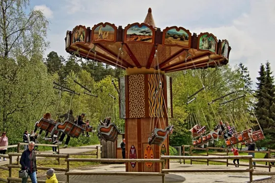 Flying Chair 1 amusement ride — photo 6 by XL Rides factory