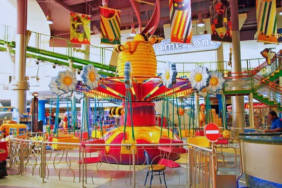 HONEY SWING amusement ride — photo 4 by XL Rides factory