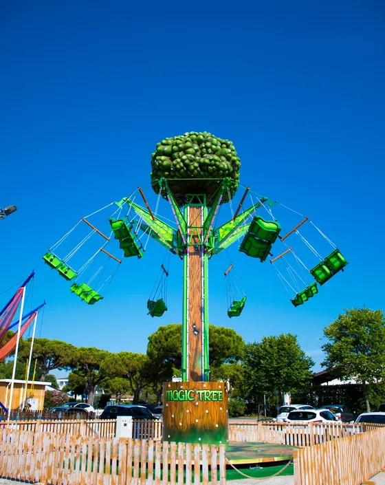 Swing Tower 9M amusement ride — photo 4 by XL Amusement Ride factory