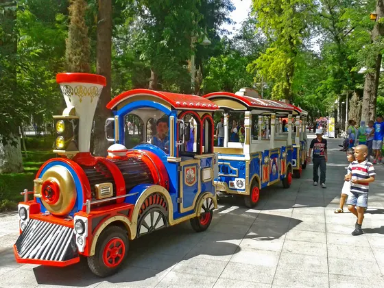 ROAD TRAINS amusement ride — photo 4 by XL Rides factory