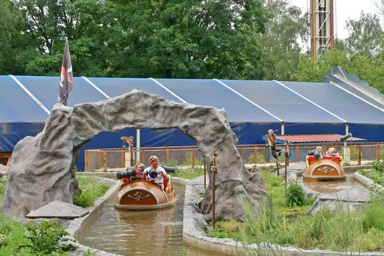 Buccaneer's Creek amusement ride — photo 6 by XL Amusement Ride factory